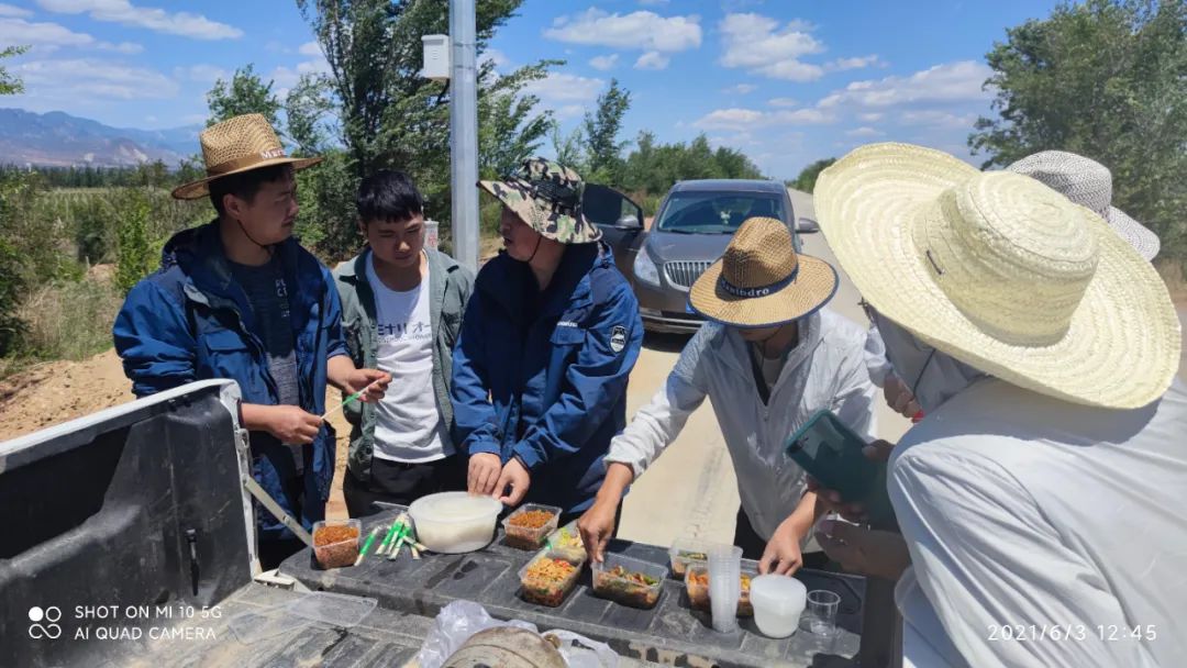 致敬！戰(zhàn)斗在風(fēng)沙中的特種裝備團(tuán)隊(duì)